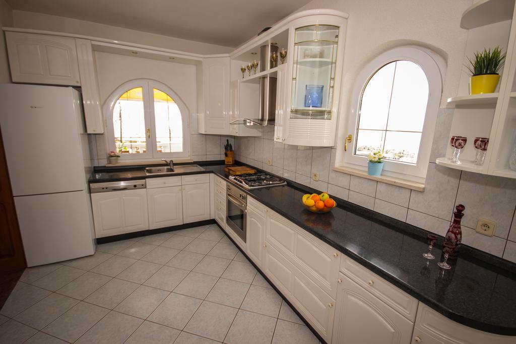 Apartmani Kristijan Jesenice  Kültér fotó