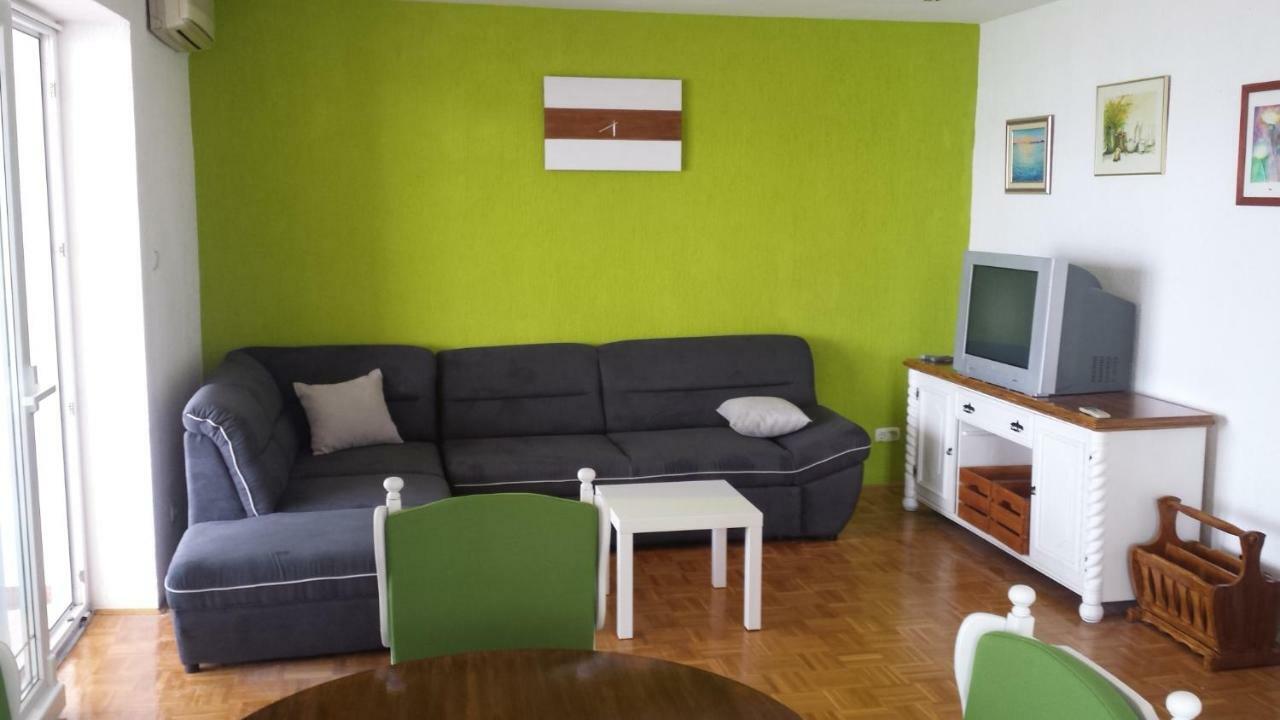 Apartmani Kristijan Jesenice  Kültér fotó