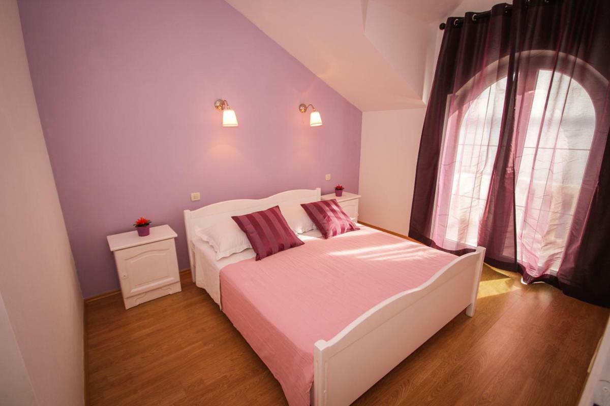 Apartmani Kristijan Jesenice  Kültér fotó